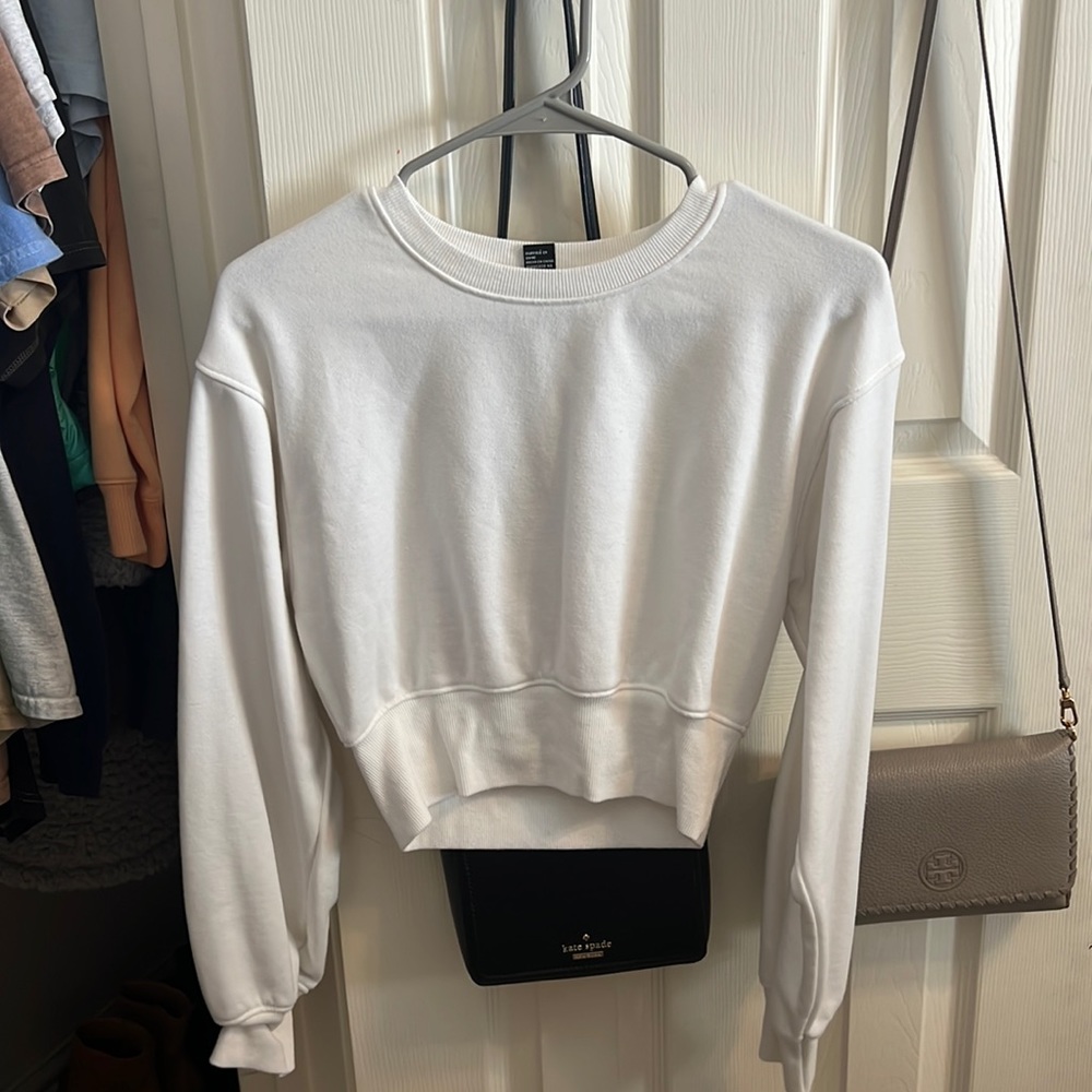 Forever 21 cropped sweatshirt size small